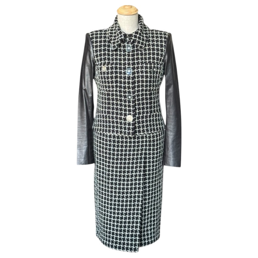 Pre-Loved Chanel Spring 2017 Suit